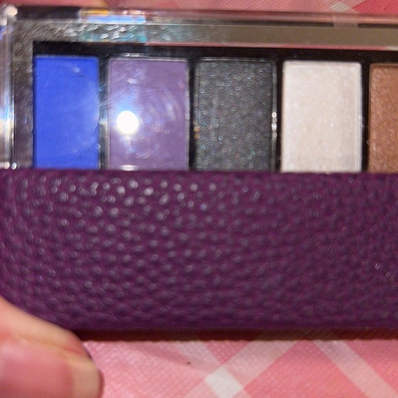 🎈SALE🎈🎀#18.MAKEUP BUNDLE🎀 - Picture 3 of 13